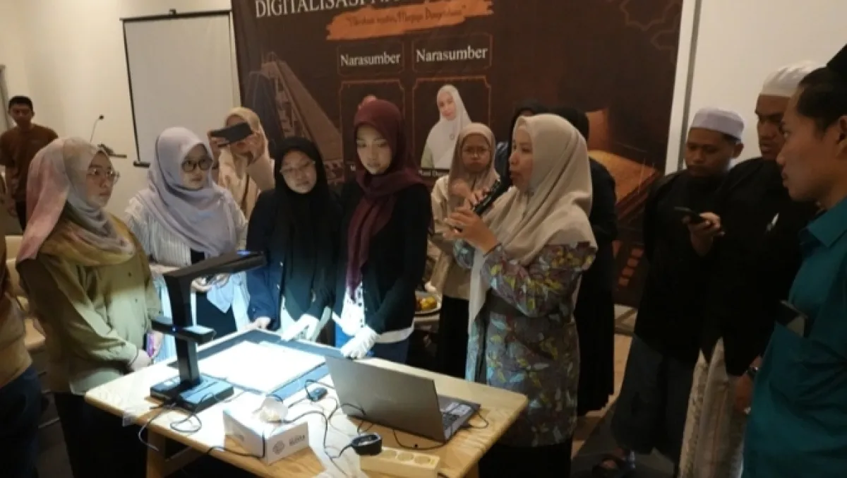 Selamatkan Warisan Ulama, Mahasiswa dan Santri Digitalisasi Naskah Keislaman di MINHA Tebuireng Jombang