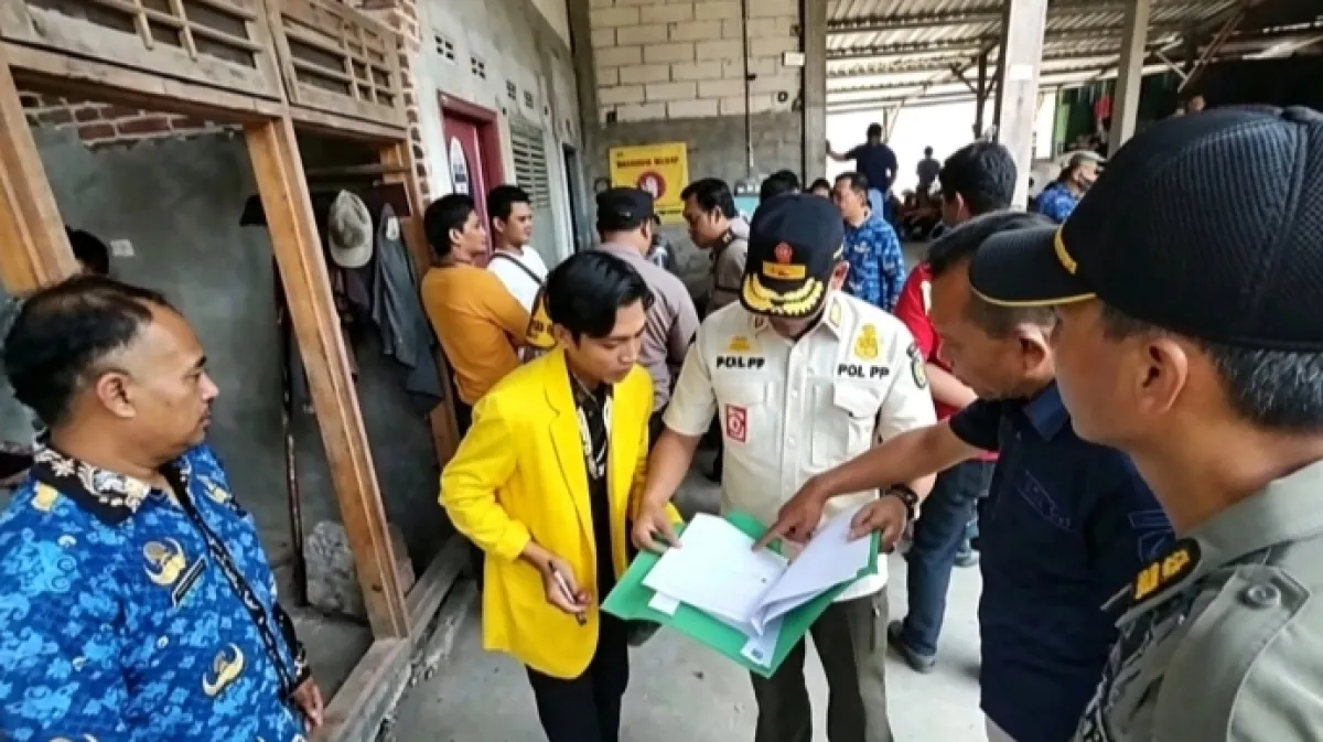 Pabrik Pakan Ternak di Nganjuk Ditutup Satpol PP tapi Masih Diberi Toleransi Operasional