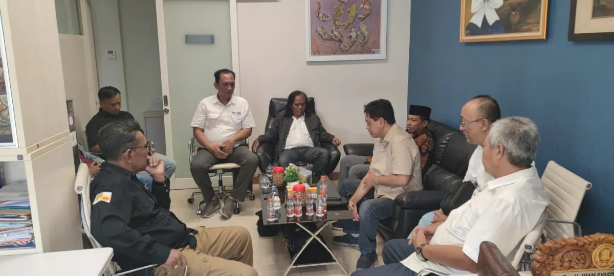 Perkuat Kemitraan Strategis, Pengurus SMSI Jatim Sinergikan Program Kerja dengan DPRD Surabaya