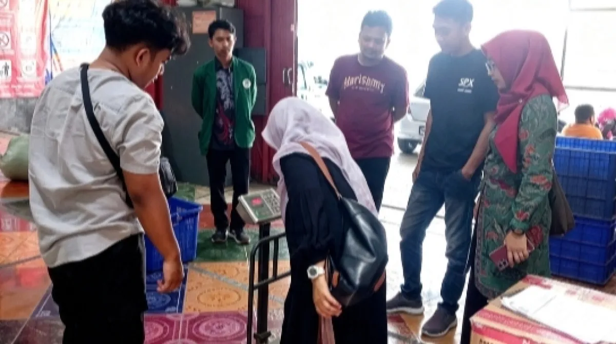 Pastikan Timbangan Akurat, Disperindag Nganjuk Sidak Alat Ukur Ekspedisi Kantor Pos hingga J&T