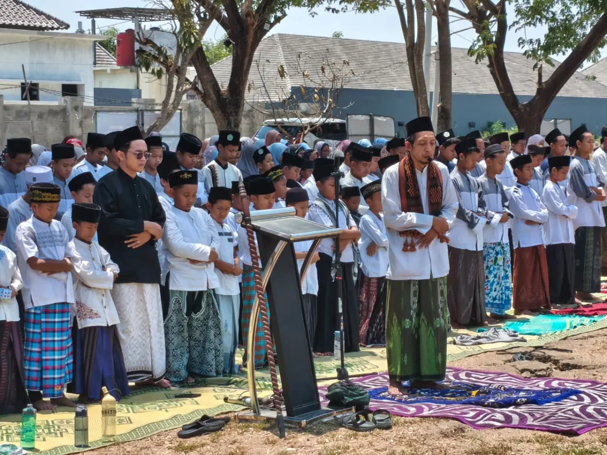 Ketuk Pintu Langit di Hari Santri 2026, 850 Santri Sabilillah Lamongan Gelar Salat Istisqa