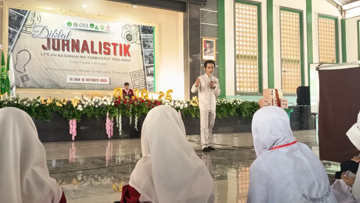 Cetak Jurnalis Berintegritas, IJTI Lamongan Gembleng Ratusan Santri Ponpes Tarbiyatut Tholabah Lamongan dengan Ilmu Pers