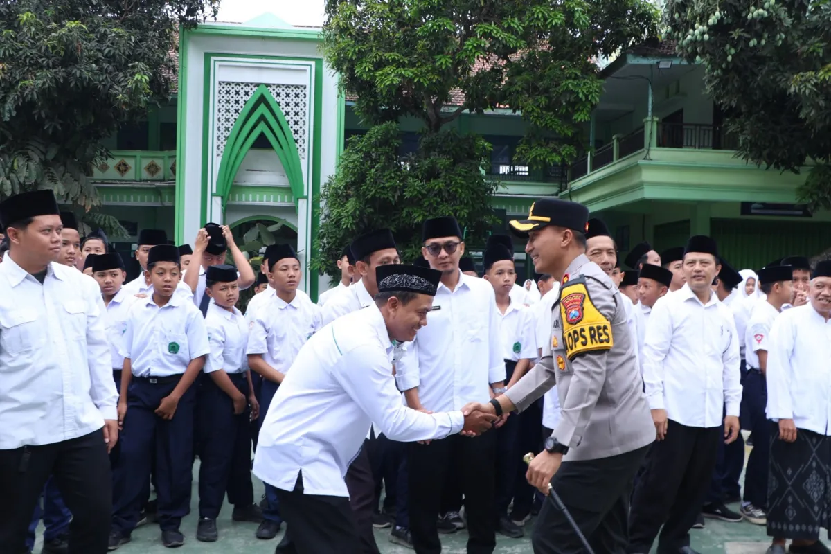 Cegah Tawuran Pelajar, Kapolres Blitar Kota Ingatkan Siswa Jauhi Kekerasan di Media Sosial