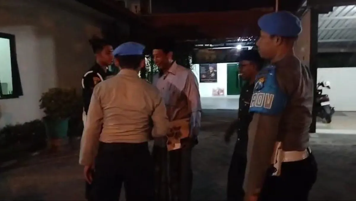 Hidung Retak Dihajar Oknum TNI, Kepala Sekolah MI di Lamongan Dianiaya Wali Murid Gegara Kaos Kaki