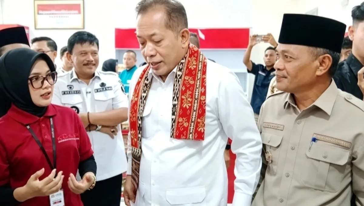 Menteri Koperasi Tinjau KDKMP Sambiroto, Pastikan Pasokan Pangan dan Pupuk Bersubsidi Aman