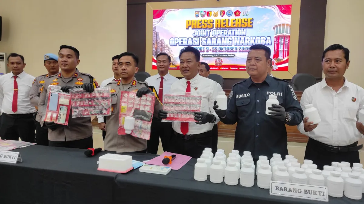 Gulung Jaringan Narkoba, Polres Jombang Ringkus 20 Tersangka dan Sita Puluhan Gram Sabu