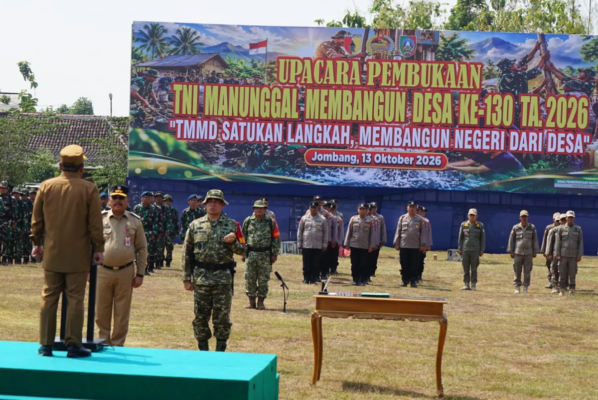 Resmi Dibuka Lewat Upacara di Lapangan Kampung Baru, TMMD ke-130 Jombang Sasar Pembangunan Akses Desa