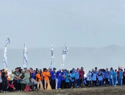Ribuan Warga Bersihkan Sampah Di Pantai Pancer Dor Pacitan