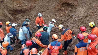 Perkembang Longsor Lumajang Timsar Kembali temukan 1 Korban