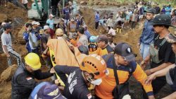 tanah-longsor-di-lokasi-penambangan-pasir-7_169
