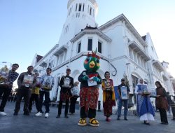 Si Jali Maskot KPU Jatim Jadi Magnet Pengunjung Kawasan Kota Lama Surabaya