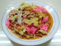 Pecel Tanpa Nasi? Inilah Krucel, Sensasi Kuliner yang Berbeda Dari Nganjuk