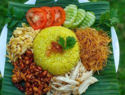 Pengen Sarapan Nasi Kuning Dekat Taman Brantas Tengah Kota Kediri