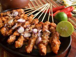 Kuliner Sate Cempe DPR Dekat Bandara Internasional Kediri, Ini Lokasinya