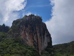 Bukan Cuma Pantai, Ponorogo Punya Watu Semaur yang Unik!