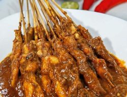 Sate Ayam Pak Kisul Ponorogo Petualangan Rasa yang Tak Terlupakan