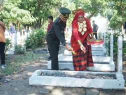 Dandim 0810/Nganjuk Bersama Ketua Persit KCK Cab XXIII Kodim 0810Nganjuk Ikuti Ziarah dan Tabur Bunga TMP Yudha Pralaya Peringati HUT Ke – 79 Kemerdekaan RI
