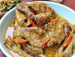 Ayam Lodho Pak Yusuf Legenda Kuliner Trenggalek yang Mendunia