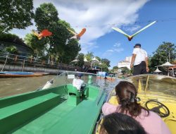 Melayap Seru di Senja Surabaya, Menikmati Keindahan Wisata Perahu Kalimas