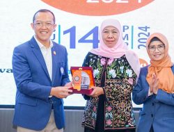 Deep Talks Soal Kepala Daerah Idaman di Pascasarjana Unair, Khofifah Tekankan Pentingnya Menjadi Transformational Leader