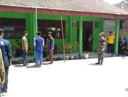Babinsa Koramil 0810/10 Tanjunganom Latih Siswa SMA Muhammadiyah 3 Tanjunganom Tata Upacara Pengibaran Bendera
