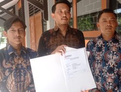 Tim Hukum Paslon Nomor 2 di Pilwali Kediri Laporkan Dugaan Pelanggaran APK ke Bawaslu