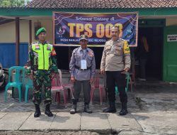 Babinsa Koramil 0810/15 Rejoso Amankan Jalannya Pesta Demokrasi Pilkada Serentak 2024 Desa Banjarejo