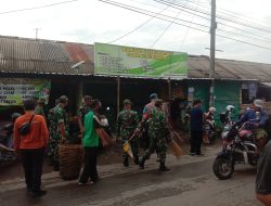 Menyambut Hari Juang TNI-AD ke-79 Anggota Koramil 0810/14 Gondang Gelar Bersih – Bersih Pasar Gondang