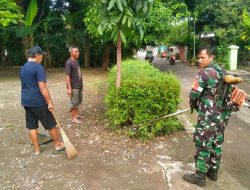 Karya Bakti Babinsa Koramil 02/Bagor Bersama Warga di Desa Petak