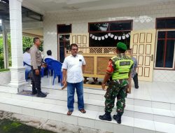 Berikan Rasa Aman Perayaan Natal 2024 Babinsa Koramil 0810/08 Baron Bersama Polri Amankan Gereja