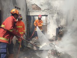 LPG Melon Bocor Rumah Sekaligus Toko Kelontong di Patianrowo Ludes Dilalap Api
