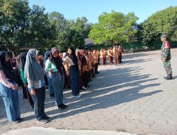 Babinsa Koramil 0810/15 Rejoso Latih PBB Siswa SD Di Wilayah Binaan