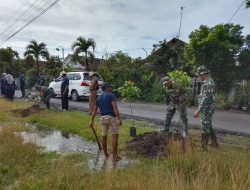 Peduli Lingkungan, Koramil 0810/02 Bagor Bersinergi Dengan MTSN 10 Nganjuk Laksanakan Penghijauan