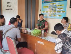 Perkuat Sinergitas, Babinsa dan Bhabinkamtibmas Rutin Komunikasi Sosial dengan Perangkat Desa