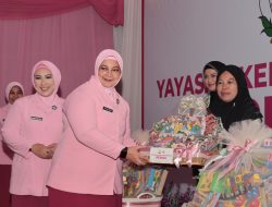 Dukung Gizi Anak, Ketua PYKB Daerah Jatim Berbagi di TK Kemala Bhayangkari  Nganjuk