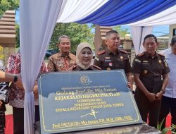 Kajati Jatim Resmikan Gedung Prof. Dr. Mia Amiati di Pacitan