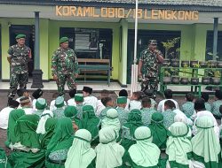 Terima Kunjungan Anak TK dan RA Al-Muttaqien Untuk Pengenalan Profesi di Makoramil 0810/13 Lengkong.
