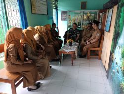 Pentingnya Pendidikan Bela Negara Babinsa Koramil 0810/01 Nganjuk Berikan Motivasi Tenaga Pendidik Sekolah Dasar