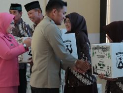 Polres Nganjuk Bagikan 1.618 Paket Parcel Lebaran untuk Anggota dan Pihak Terkait