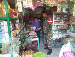 Babinsa Pantau Harga Bahan Pokok Di Pasar Desa Jekek Bulan Ramadhan dan Jelang Idhul Fitri 1446 Hijriyah