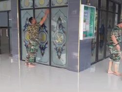Jelang Perayaan Hari Raya Idul Fitri 1446 H Koramil 0810/06 Kertosono Keliling Bersihkan Masjid