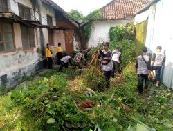 Wujud Kemanunggalan TNI Bersama Rakyat Babinsa Kertosono Bersama Warga Binaan Melaksanakan Kerja Bhakti