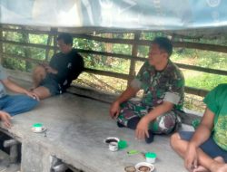 Keakraban Babinsa Dengan Warganya Wujud TNI Dicintai Rakyat