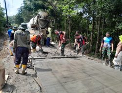 Kejar Target, Satgas TMMD 124 Kodim Nganjuk Semangat Cor Rabat Beton untuk Jalan
