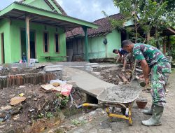 Polesan dalam Finishing RTLH dalam TMMD 124 Kodim Nganjuk Mempercantik Penampilan Rumah