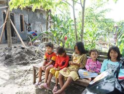 Seyum Anak – Anak Memberi Semangat Tersendiri Satgas TMMD 124 Kodim Nganjuk.