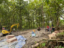 Jalin Keakraban Sambil Ditemani Secangkir Kopi Dilokasi TMMD 124