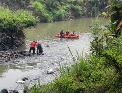 Mobil yang Terjun ke Sungai Sugihwaras Berhasil Diangkat, Satu Korban Ditemukan Meninggal Dunia
