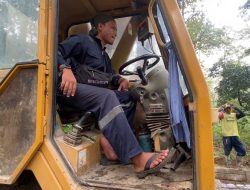 Operator Carmix Senang Menjadi Bagian Dari Satgas TMMD Ke 124 Kodim 0810/Nganjuk