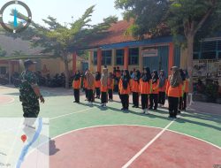 BABINSA KORAMIL 0810/06 KERTOSONO DATANGI SEKOLAH BERIKAN MATERI PBB BAGI SISWA.